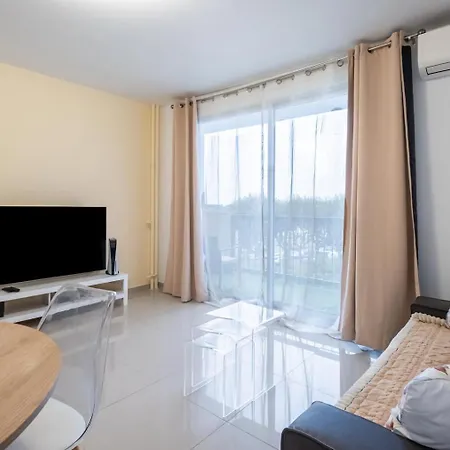 Azur 3 Start 8 Min Tram Airport 5m Apartment