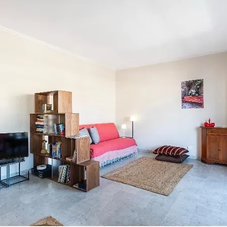 Apartment Port Floor Terrace Near Transport Sleeps 4 *