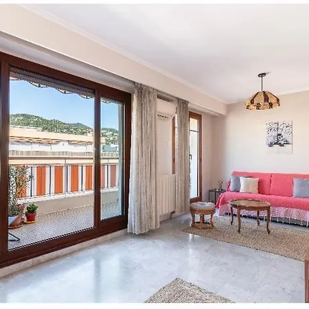 Apartment Port Floor Terrace Near Transport Sleeps 4 *