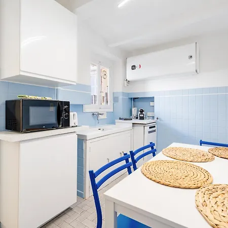 Renting - 6c France - Chic Pedestrian Zone Sea Massena Apartment Nice