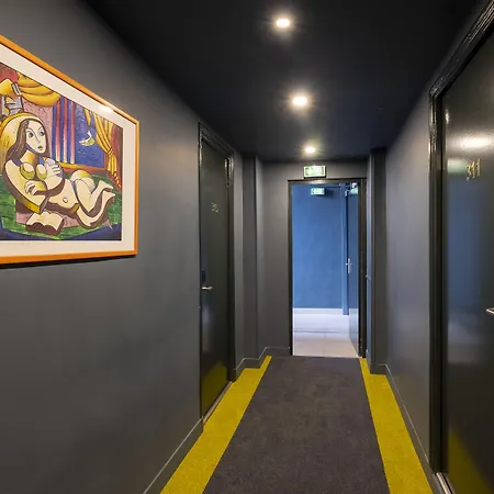 Du Centre Hotel 2*