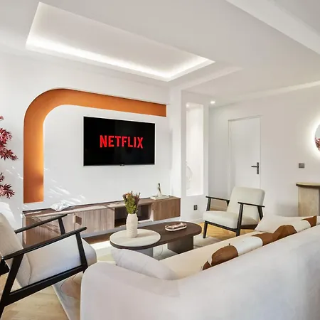 Luxueux, Spacieux Dans Le Quartier Du Port Apartment