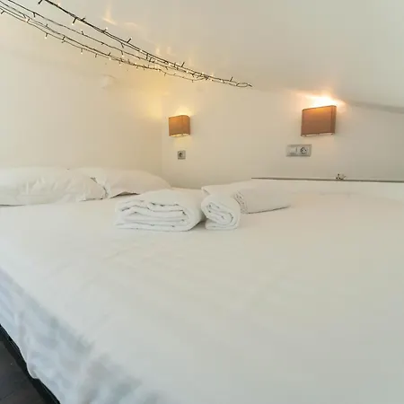 Apartment Sk3 Avec Mezzanine, Quartier Du Port A Nice