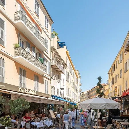 Apartment Renting - 6c France - Chic Pedestrian Zone Sea Massena Nice