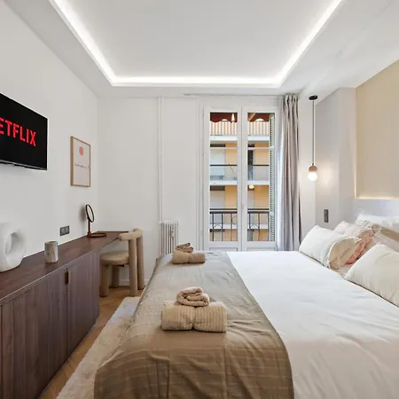 Luxueux, Spacieux Dans Le Quartier Du Port Apartment