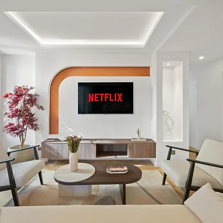 Luxueux, Spacieux Dans Le Quartier Du Port Apartment
