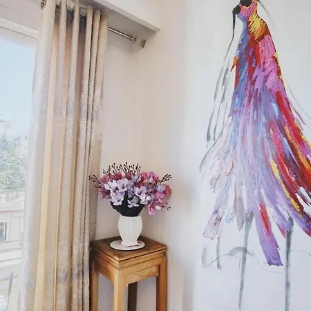 Double Bedroom Balcony Ac Apartment *