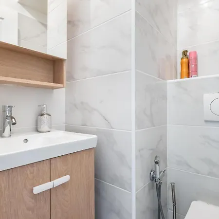Azur 3 Start 8 Min Tram Airport 5m Apartment *