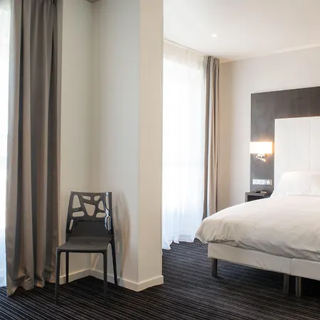 64 Hotel