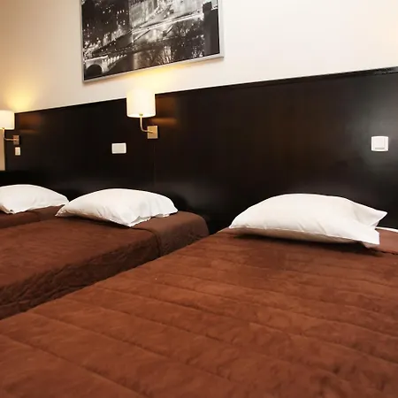 Hotel Trocadero 2*