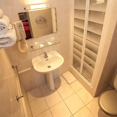 Amaryllis Hotel 3*