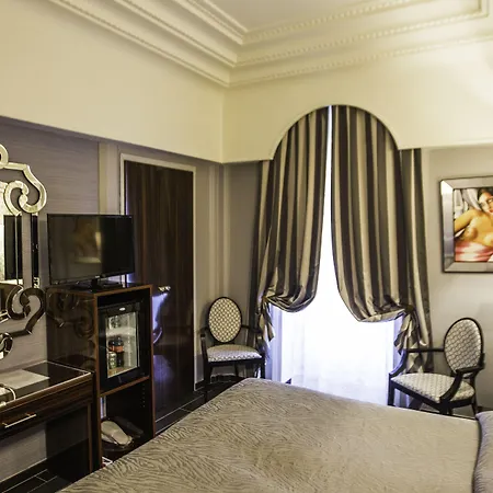 Le Meurice Hotel 3*