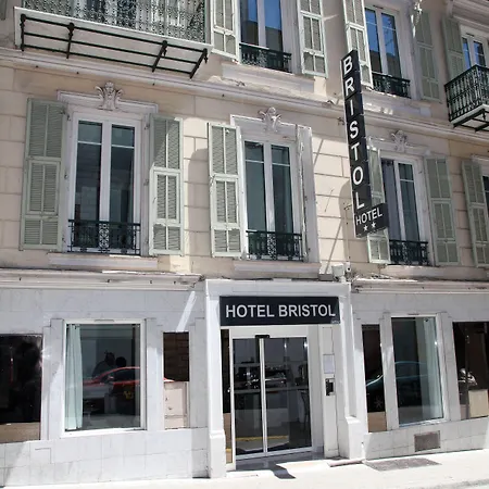 Bristol Hotel 3*