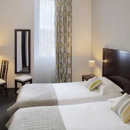 Relais Acropolis 3* Nice