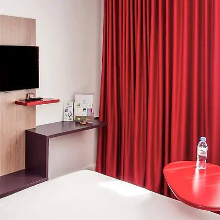 Hotel Ibis Styles Aéroport Arenas 3*