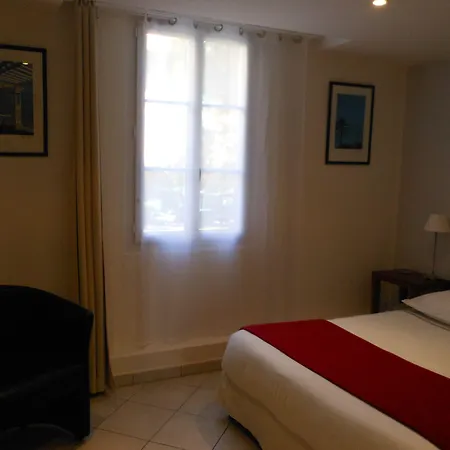 Hotel Les Cygnes 3*