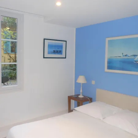 Hotel Les Cygnes 3*