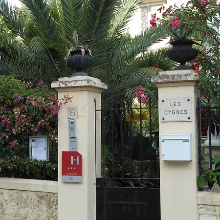 Hotel Les Cygnes 3*