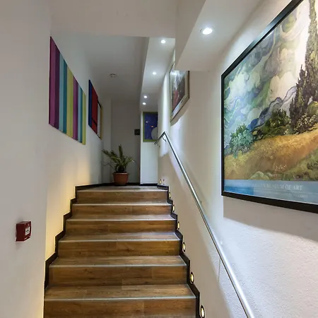 Hostel Saint Exupery