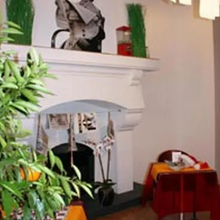 Little Palace 3*
