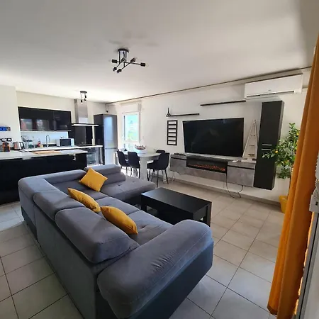 3 Pièces Avec Parking A Chez David Appartement