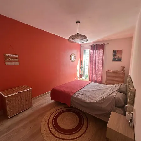 Refurbished - 2 Bedrooms Apartment