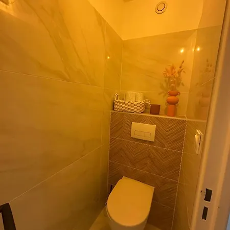 Apartment Refurbished - 2 Bedrooms