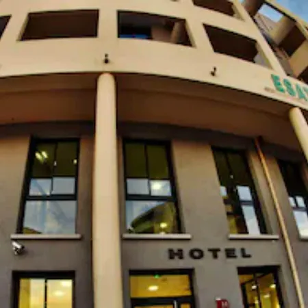 Esatitude Hotel
