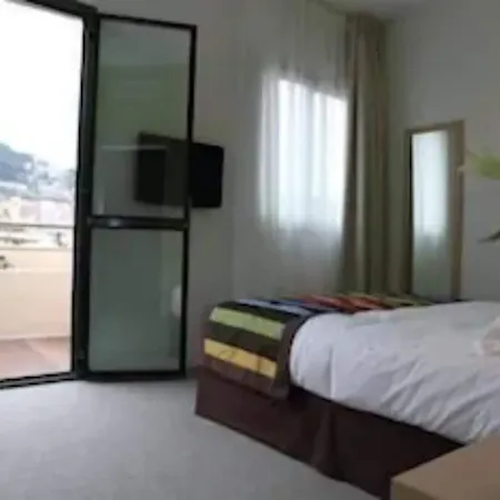 Esatitude Hotel