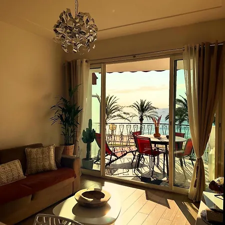 La Promenade Des Apartment *