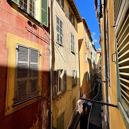 Appartement Vieux-nice Proche De La Et Cours Saleya *