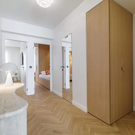 Outstanding View On The Promenade - Awesome 2 Bdr Apartment Nice