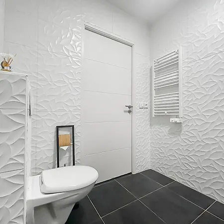 Fabron Et Résidence De Luxe Avec Piscine Nice