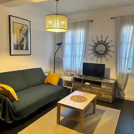 Vieux Apartment *
