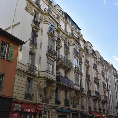 Appartement Le Charme De L'ancien, Rénové - - 4 Personnes Nice