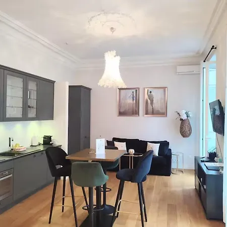 In The Heart Of Close To Amenities