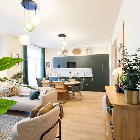 Apartment L10 Staywiz Us - Clemenceau Central, Next Train Station *
