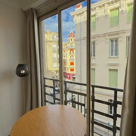 ⁂ Petit Nid Design Au Centre De Appartement *