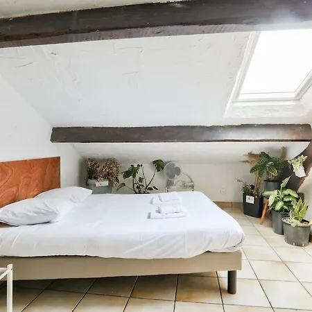 Charming 1br Flat At Center Apartment