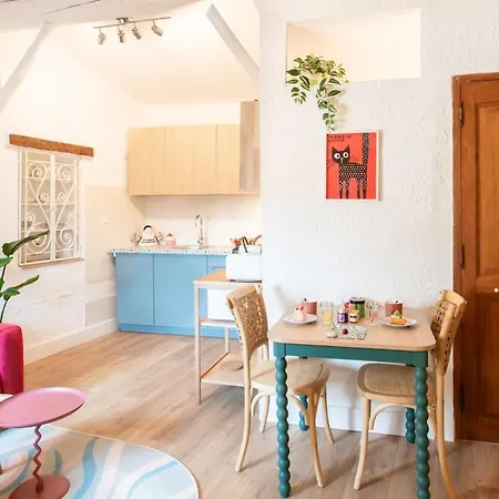 Apartment #36 Staywizus - Bright Eagle Nest Old Town 5 Mins From Sea Ac Wifi *
