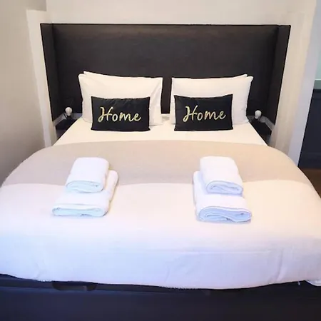In The Heart Of Close To Amenities Apartment *
