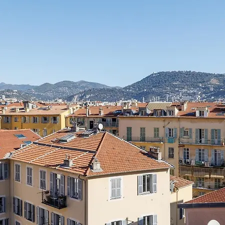 Cozy And Bright - Port Of * Nice