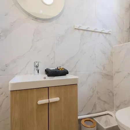 Apartment Centre, Proche Gare Avec Climatisation Nice