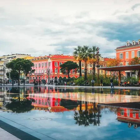 Apartment Place Massena - Small Peaceful Haven *