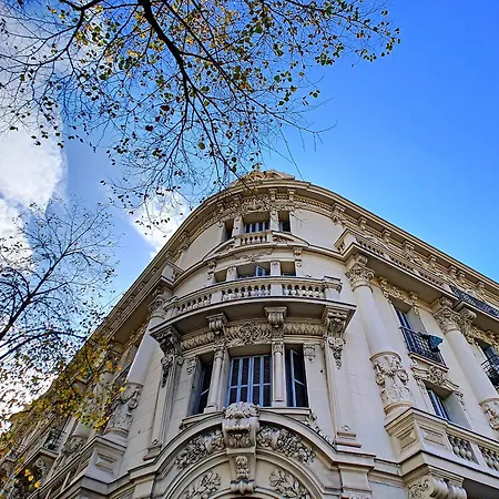 Nestor&jeeves - Sweet - - Near Apartment