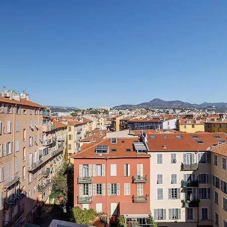 Cozy And Bright - Port Of Nice