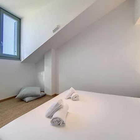 Nestor&jeeves - To Meet - Floor - Appartement *
