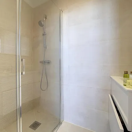 Nestor&jeeves - To Meet - Floor - Appartement *