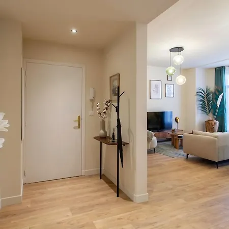 Apartment L10 Staywiz Us - Clemenceau Central, Next Train Station Nice