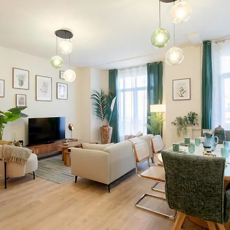 Apartment L10 Staywiz Us - Clemenceau Central, Next Train Station